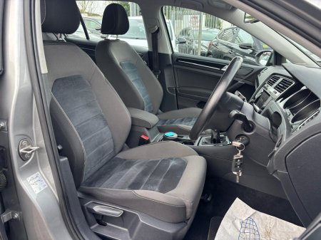 2014 Volkswagen Golf - thumbnail 2