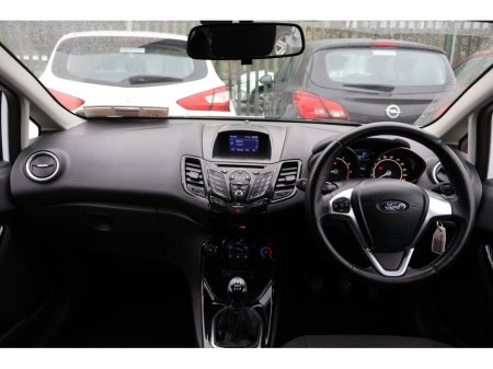 2017 Ford Fiesta - thumbnail 19