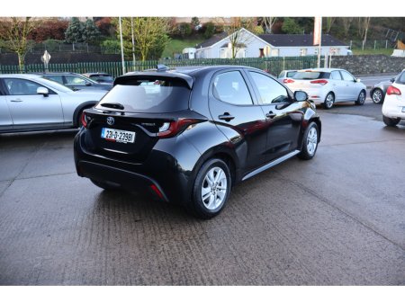 2023 Toyota Yaris HYBRID LUNA 4DR AUTO Great Spec 12 Months Warranty €18,495 thumbnail