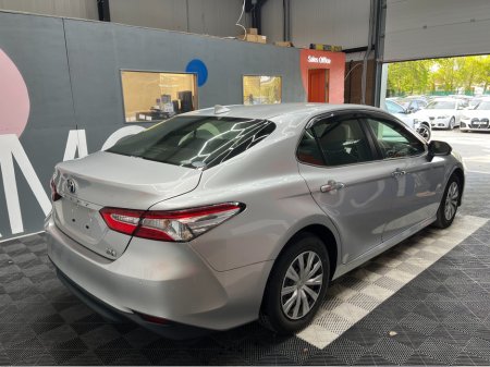2020 Toyota Camry - photo 2