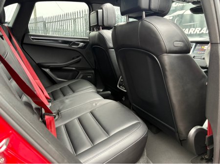 2017 Porsche Macan - thumbnail 14