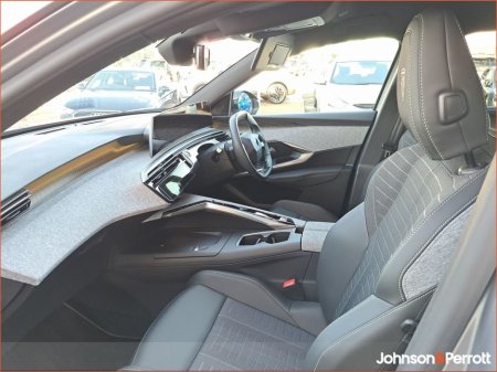 2025 Peugeot 5008 TOP SPEC ! BEV 73kwh 210hp GT ! €58,900