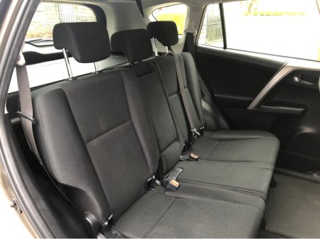 2016 Toyota Rav4 - thumbnail 12