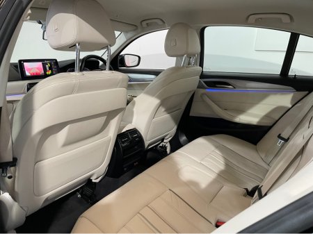 2021 BMW 5 Series - thumbnail 16