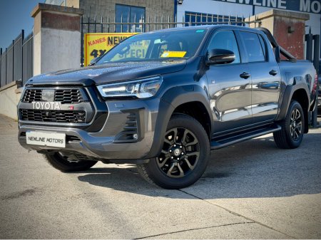 2023 Toyota Hilux - thumbnail 2