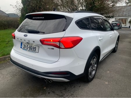 2021 Ford Focus - thumbnail 3