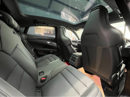 2023 Audi e-tron GT quattro - thumbnail 17