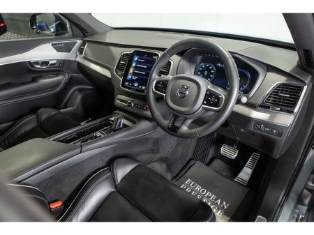 2022 Volvo XC90 PHEV T8 (390hp) R-Design AWD €59,950 thumbnail