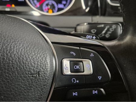 2016 Volkswagen Golf **HIGHLINE**ONLY 82000KMS**ALCANTARA SEATS**17" ALLOYS DIAMOND CUT**LANES ASSIST**KEYLESS ENTRY AND START**ADAPTIVE CRUISE CONTROL**DUAL ZONE CLIMATE CONTROL**REVERSE CAMERA**BLUETOOTH STREAMING €15,499 thumbnail