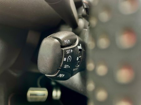 2018 Peugeot 308 - thumbnail 34