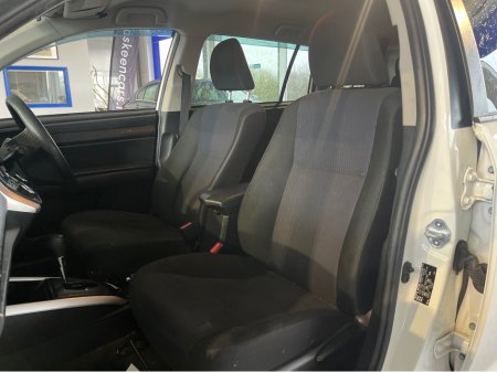 2017 Toyota Corolla - thumbnail 9