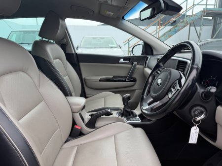 2021 Kia Sportage - thumbnail 11