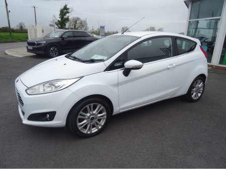 2014 Ford Fiesta - thumbnail 4