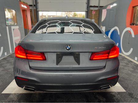 2019 BMW 5 Series - view 3