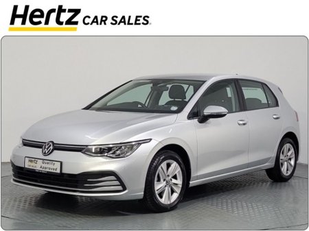 2024 Volkswagen Golf LIFE 110HP Petrol Manual €24,995 thumbnail