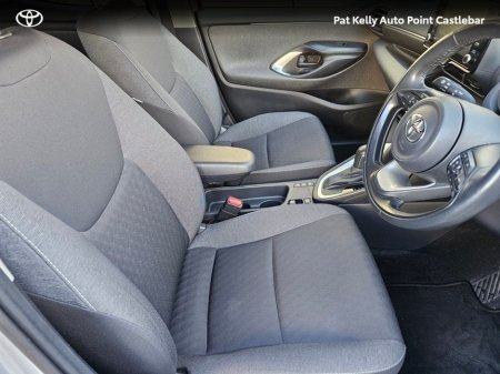 2022 Toyota Yaris - thumbnail 12