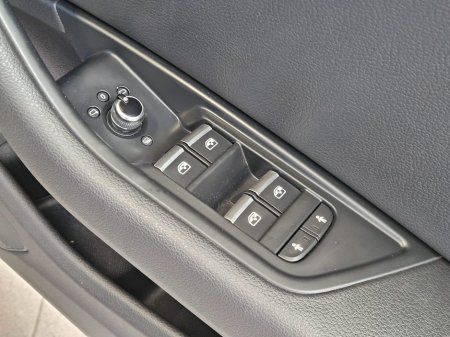 2018 Audi A4 - thumbnail 8