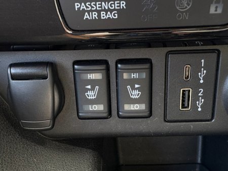 2022 Nissan Leaf - thumbnail 10