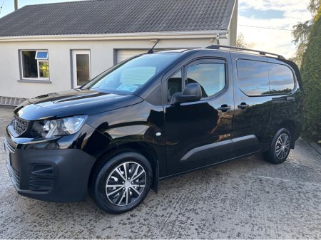 2023 Peugeot Partner ACTIVE PLUS 1.5 BLUE  LWB €17,950 thumbnail