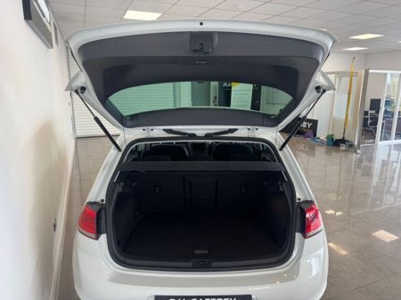 2017 Volkswagen Golf 1.2 TSI 110 bhp DSG Comfortline €13,995 thumbnail