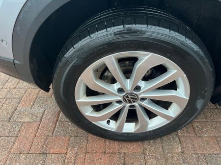 2024 Volkswagen T-Roc Spec ED 1.0tsi M6F 116HP thumbnail