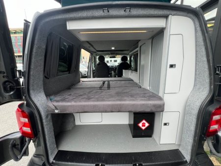 2018 Volkswagen Transporter - thumbnail 29