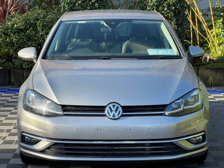 2020 Volkswagen Golf 2.0 TDI * HUGE SPEC * // 360 PARKING SENSORS // APPLE CARPLAY/ANDROID AUTO // HEADS-UP DISPLAY €21,900 thumbnail