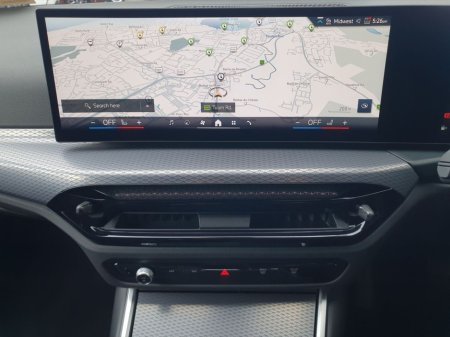 2025 BMW 3 Series - thumbnail 8