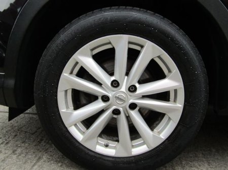 2014 Nissan Qashqai - thumbnail 36