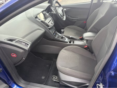 2016 Ford Focus - photo 8