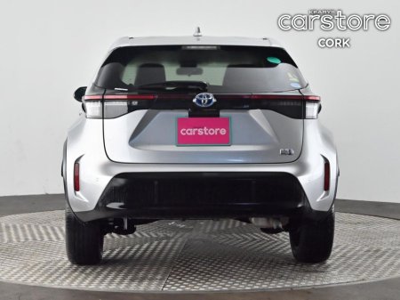 2021 Toyota Yaris Cross 1.5 Hybrid CVT Luna Sport thumbnail