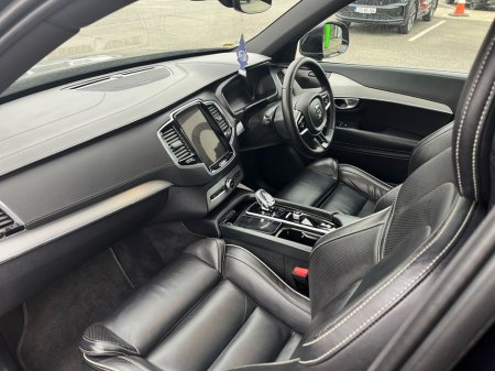 2023 Volvo XC90 - thumbnail 2