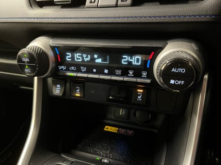 2025 Toyota Rav4 - thumbnail 7