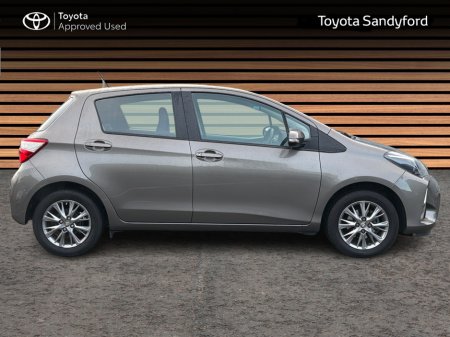 2018 Toyota Yaris 1.0 5DR LUNA // REAR CAMERA // BLUETOOTH // ALLOY WHEELS // FULL WARRANTY €15,945 thumbnail