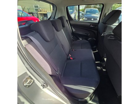 2016 Suzuki Swift - thumbnail 13