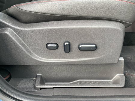 2019 Ford Kuga ST-Line 2.0 150BHP AWD Automatic... Sunroof thumbnail