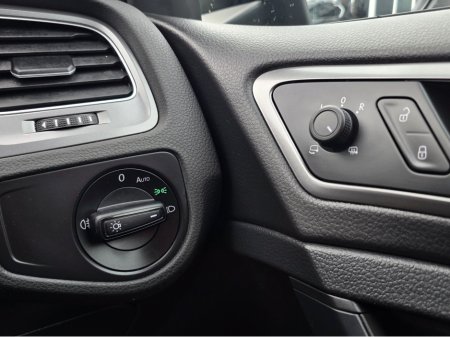 2016 Volkswagen Golf - thumbnail 18