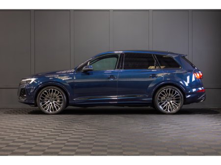 2025 Audi Q7 Q7 55 TFSI e 394PS quattro S line tip €91,950 thumbnail
