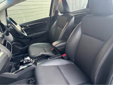 2016 Honda Fit 1.5 HYBRID AUTO €9,995 thumbnail