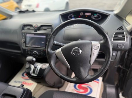 2013 Nissan Serena - thumbnail 11