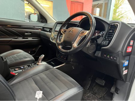 2019 Mitsubishi Outlander €22950! 2019 MITSUBISHI OUTLANDER PHEV LIMITED EDITION 4WD 2.4 AUTOMATIC / CRUISE CONTROL / REVERSE CAMERA / ELECTRIC HEATED SEATS / HEATED STEERING WHEEL €22,950 thumbnail