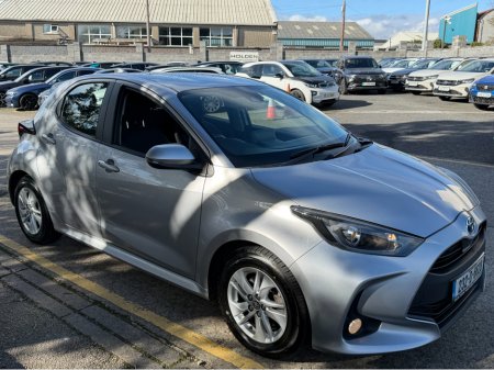 2023 Toyota Yaris - thumbnail 7