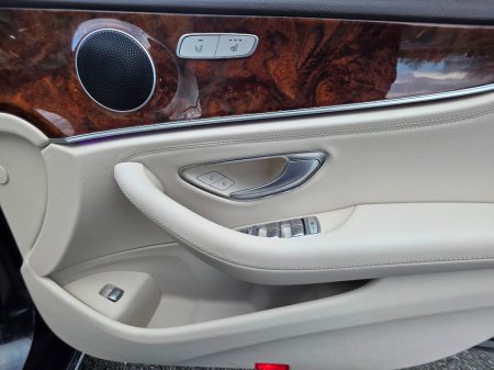 2017 Mercedes-Benz E Class E 200 d 200D 4DR Auto €23,950 thumbnail