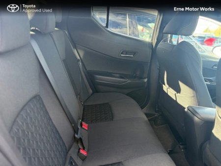 2021 Toyota C-HR C-HR 1.8 HYBRID SPORT €23,950 thumbnail