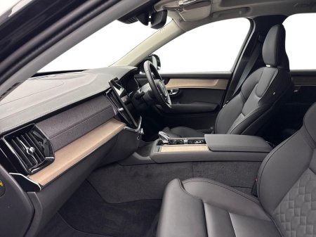 2026 Volvo XC90 - thumbnail 2