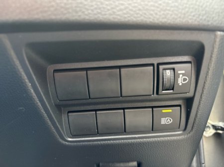 2024 Toyota Yaris - thumbnail 15