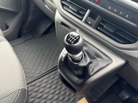 2026 Volkswagen Transporter Trendline LWB 150HP (Price ex VAT) €37,975 thumbnail