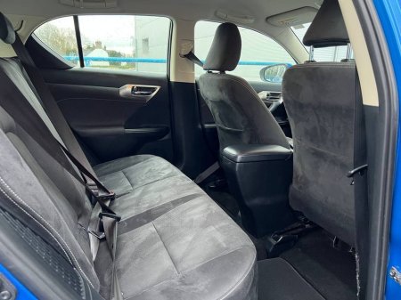 2018 Lexus CT 200 h - thumbnail 8