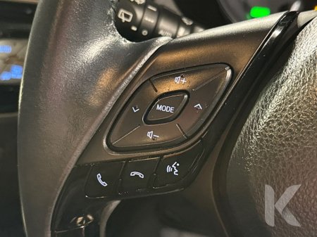 2020 Toyota C-HR 1.8 HYBRID AUTOMATIC - G PACKAGE - BROWN HALF LEATHER - FACTORY ALLOYS - CRUISE CONTROL - REVERSE CAMERA €22,950 thumbnail