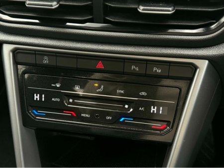 2024 Volkswagen T-Roc - thumbnail 16